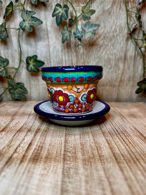 Mini pot with saucer