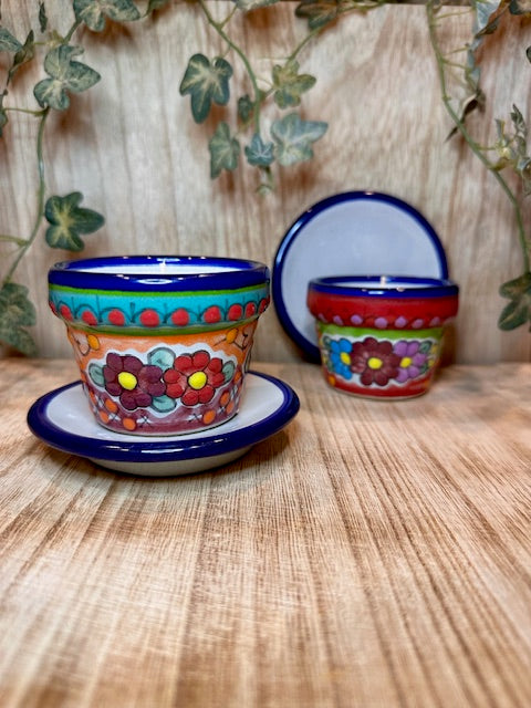 Mini pot with saucer